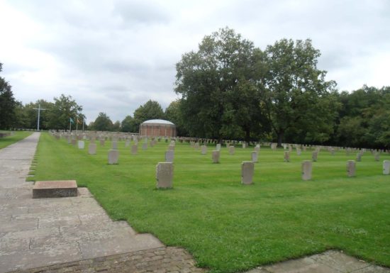 Wandeltocht rond de militaire begraafplaats