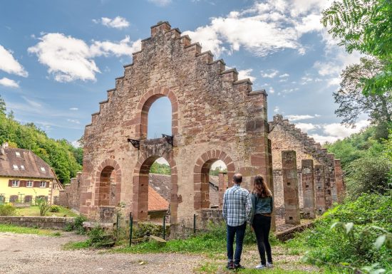 Wandern Sie von den Schmieden zu den Burgen von Windstein