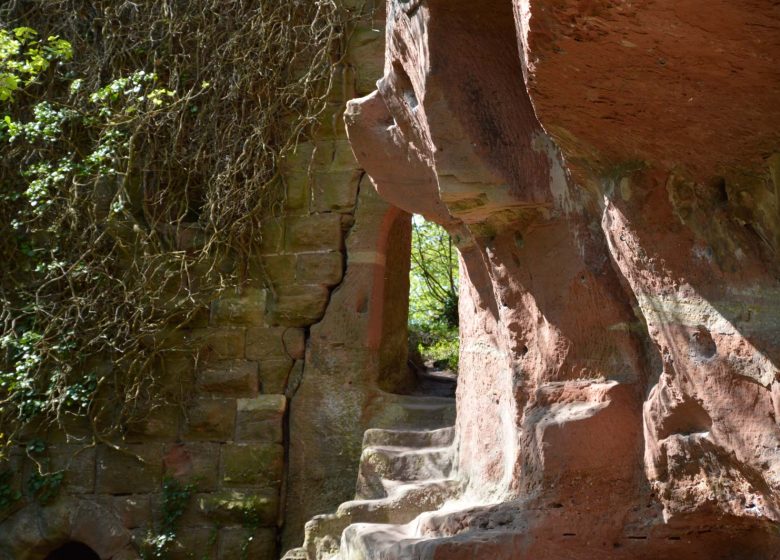 Wandern Sie von den Schmieden zu den Burgen von Windstein