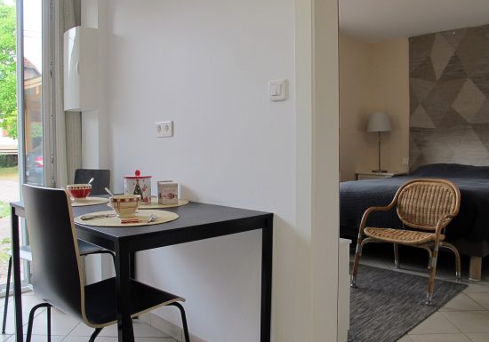 Meublé de M. Steinmetz- Gîtes du Tilleul – La porte rouge