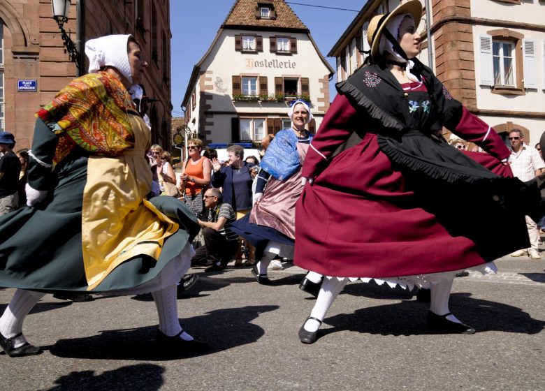 Volksfeste zu Pfingsten