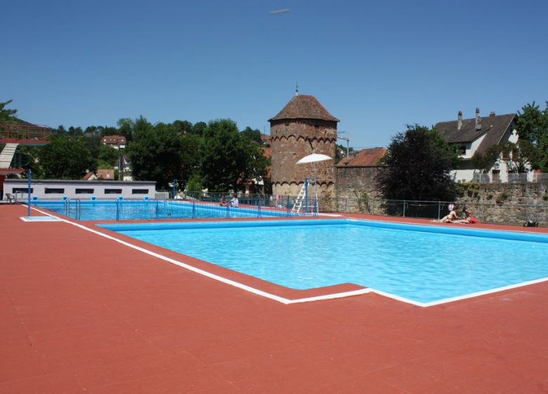 Outdoor swimming pool