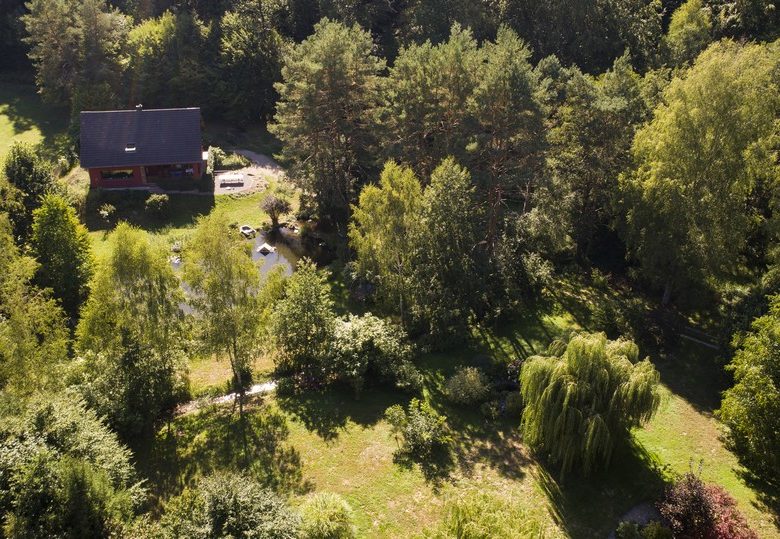 Möbliertes La Maison Rouge, zwischen pflanzlich und mineralisch