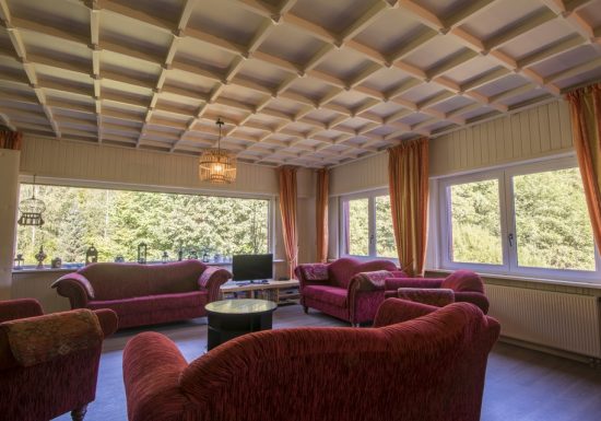 Meublé La Maison Rouge, entre végétal et minéral