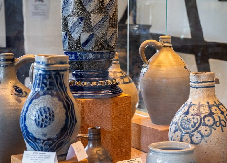 Exposition : Bleu cobalt