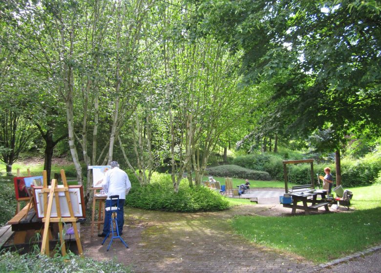 Artistes-peintres et touristes se rencontrent