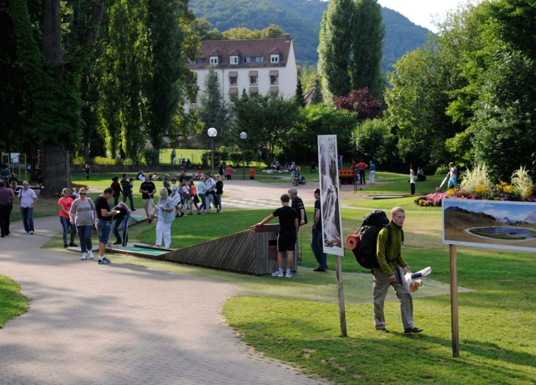 Golf auf Bahnen – 18 Löcher