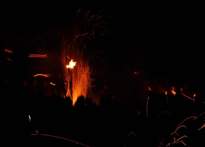 Schieweschlawe : Lancer de disques enflammés