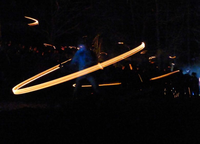 Schieweschlawe : Lancer de disques enflammés